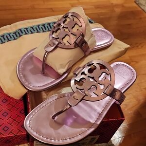 NIB Tory Burch Women's Metallic Sandals